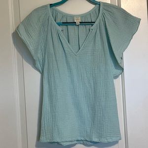 Evereve Roan and Ryan top